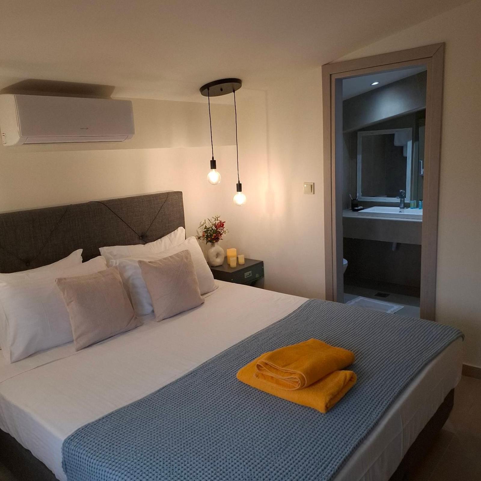 Villas Epta Karpi Complex Of 7 Luxury Villas Skriperon Exteriér fotografie